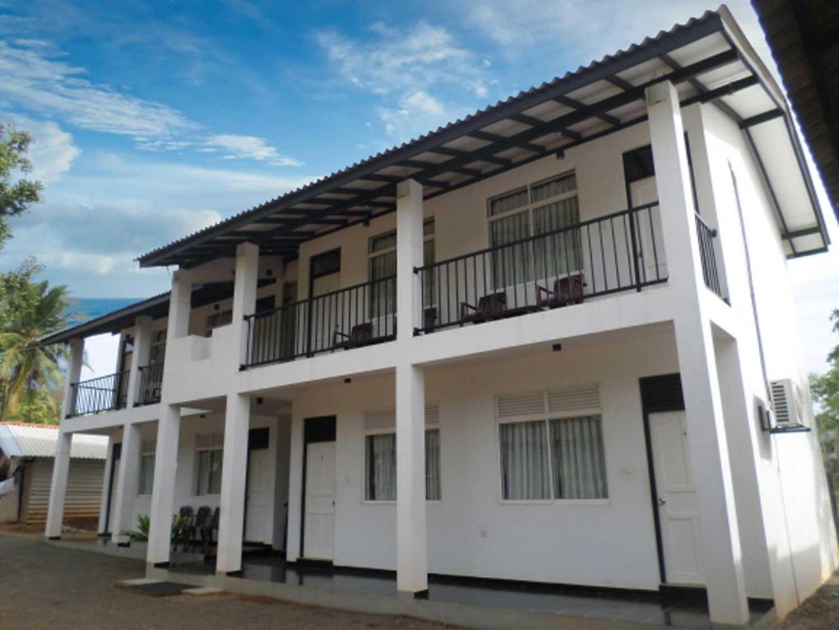Romana Rest Kataragama Luaran gambar