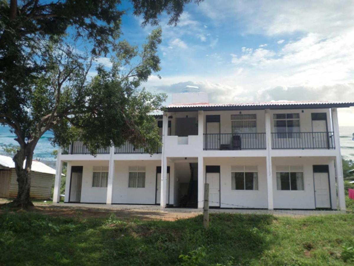 Romana Rest Kataragama Luaran gambar
