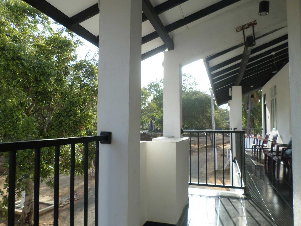 Romana Rest Kataragama Luaran gambar