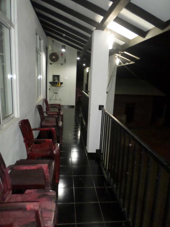 Romana Rest Kataragama Luaran gambar